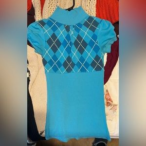 Short sleeve blue sweater